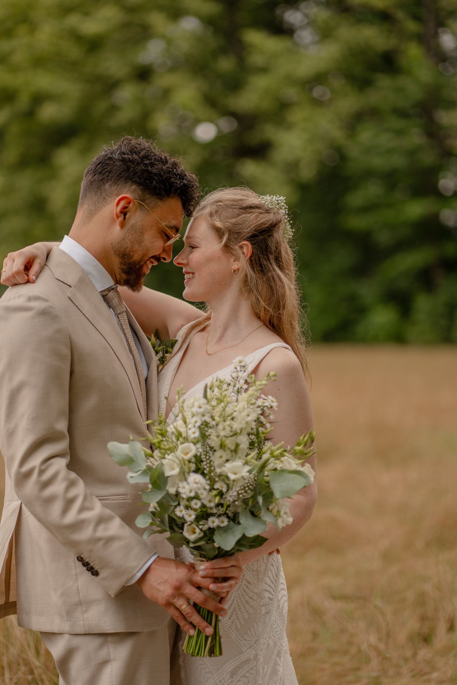 Romantische trouwfoto's Romantische sprookjesachtige foto's door de huwelijksfotograaf te Vosselaar