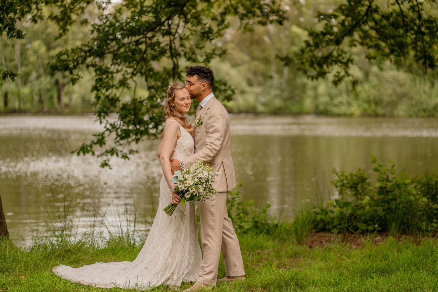 Fairytale wedding huwelijksfotograaf Sprookjesachtige fotoreportage door de huwelijksfotograaf